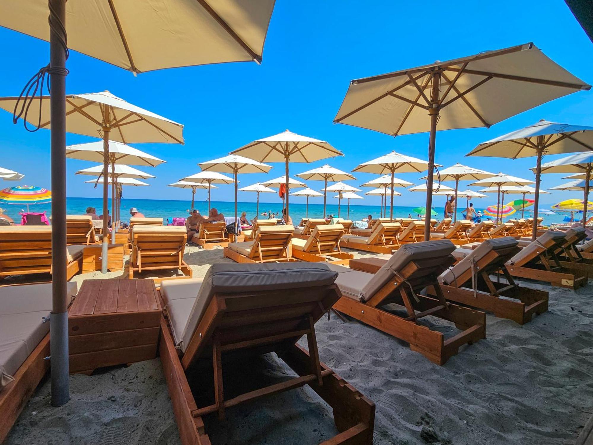 Akteon Girni Hotel Paralía Екстериор снимка